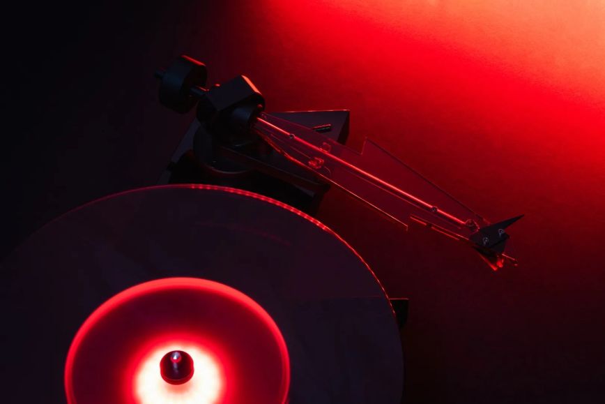 acdc_turntable_detail.jpg