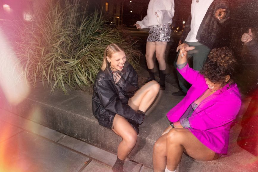 klipsch_party_speakers_vibe_friend_group_vibing_to_music_late_at_night_street_2000x1333.jpg