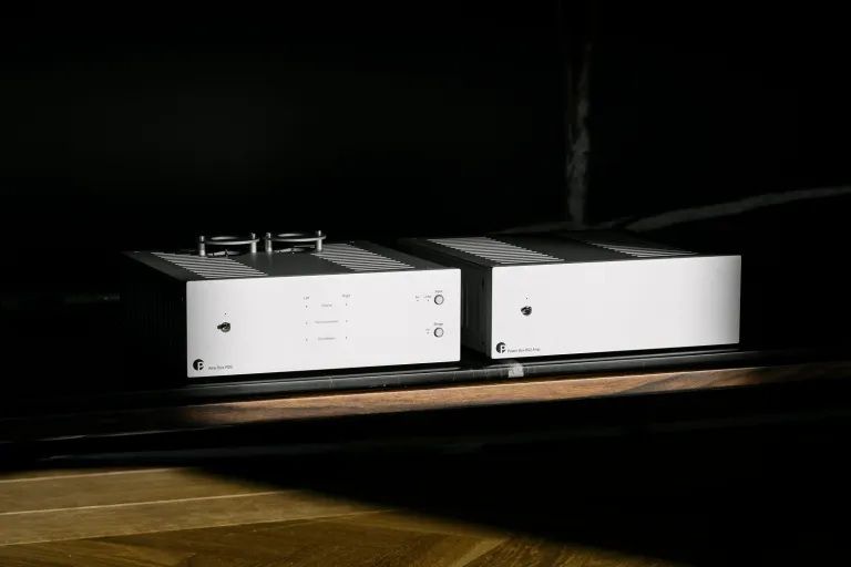 amp_box_rs2power_box_rs2_silver_6.jpg