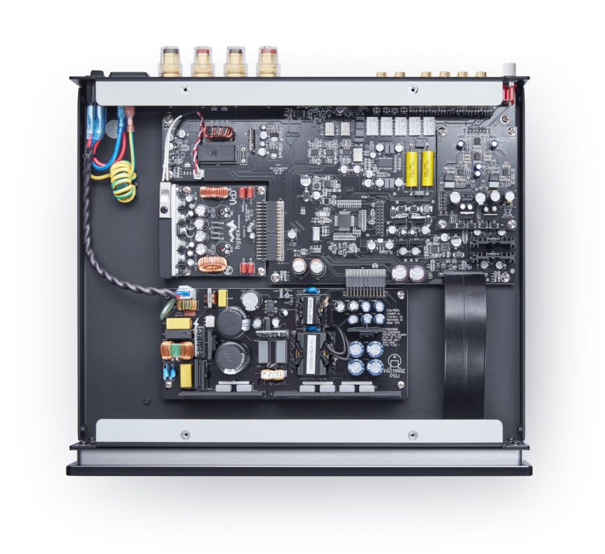 primare_i15mm_integrated_amplifier_and_mm_phono_stage_technology_inside_with_mm15_module_scaled_1_2048x1878.jpg