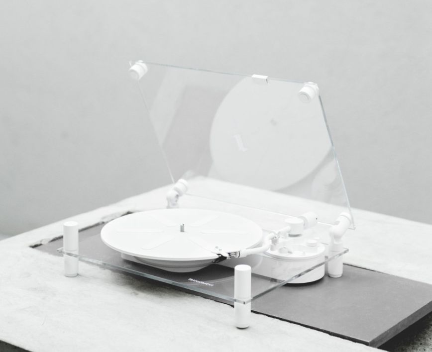 transparentturntable_04.jpg