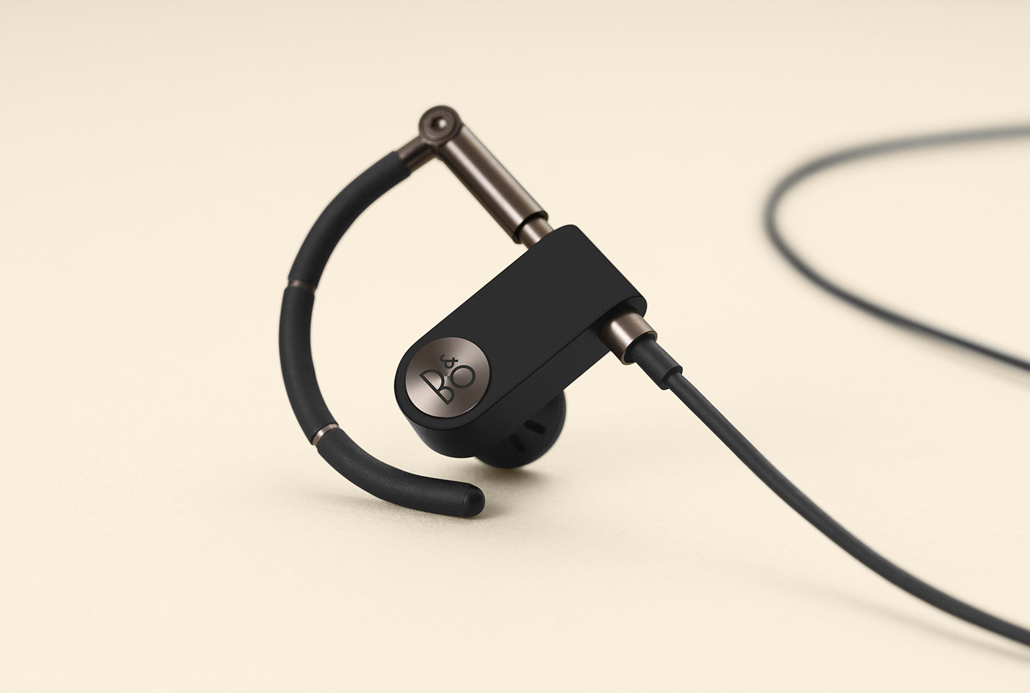 earset_3_l.jpg