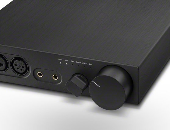 x1_desktop_hdv_820_detail_03.jpg