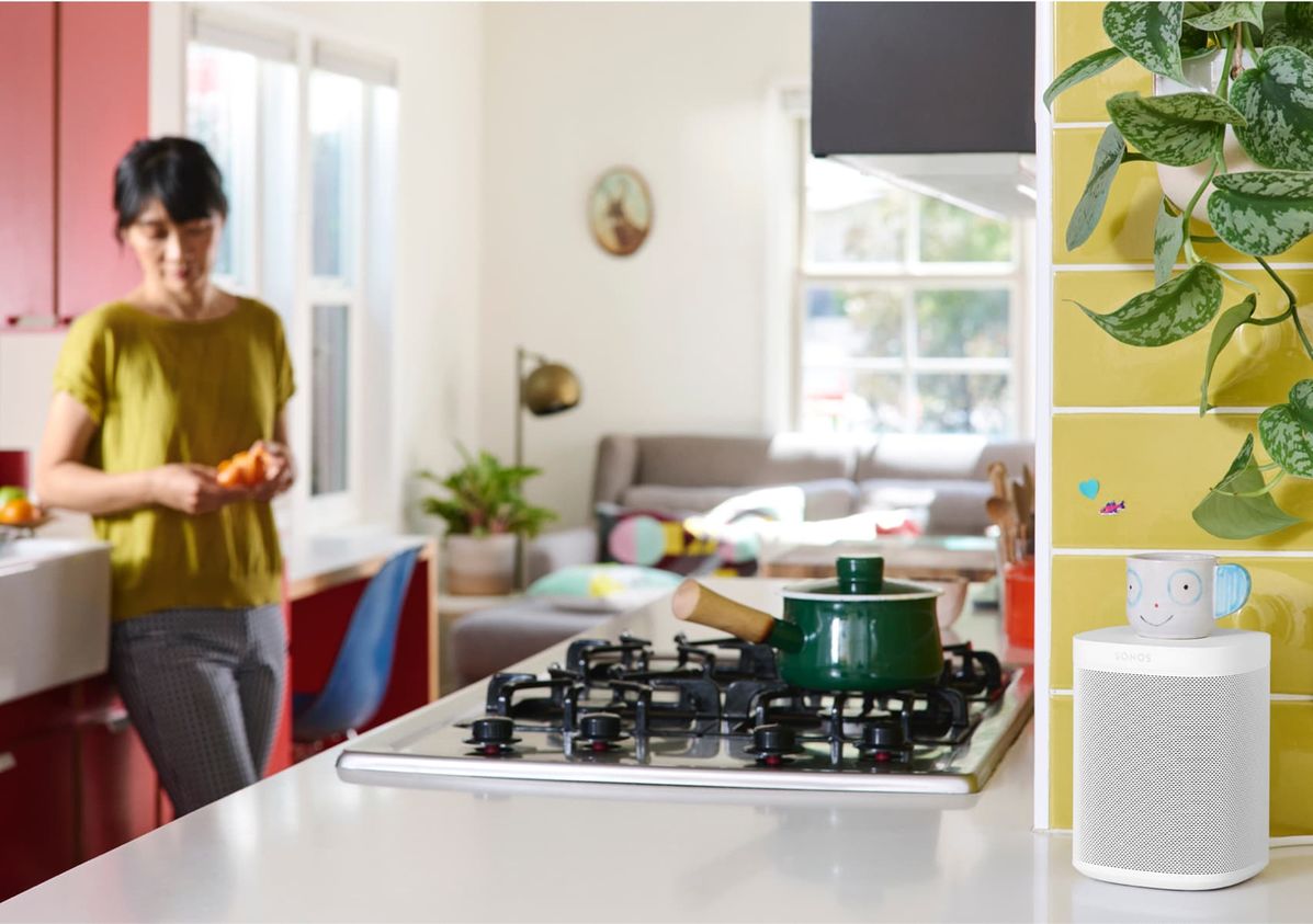 one_kitchen_female_stove.jpg