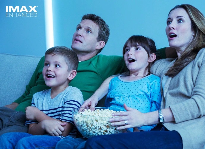 vpl_xw5000es_hero_product_page_ultimate_big_screen_cinematic_experience_690_wide.jpg