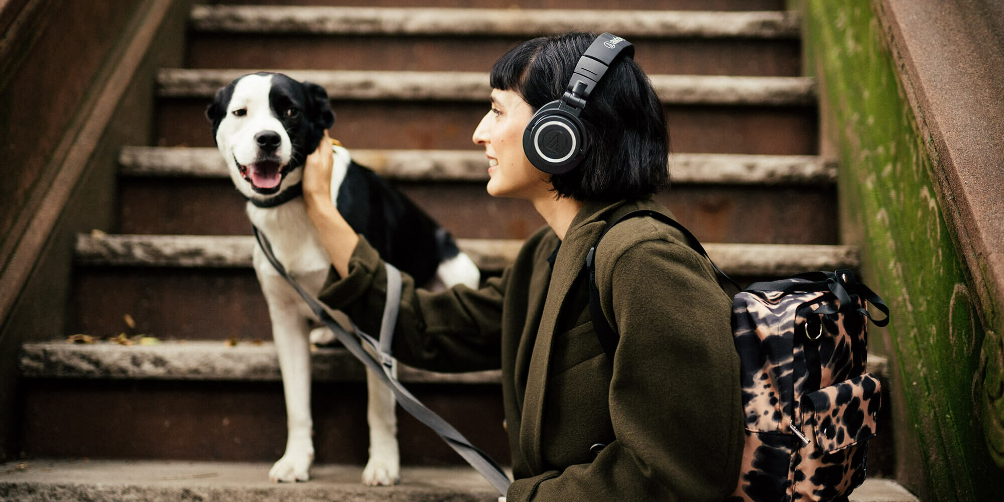 ath_m50xbt2_lifestyle_banner_desktop_03a_2000x1000.jpg