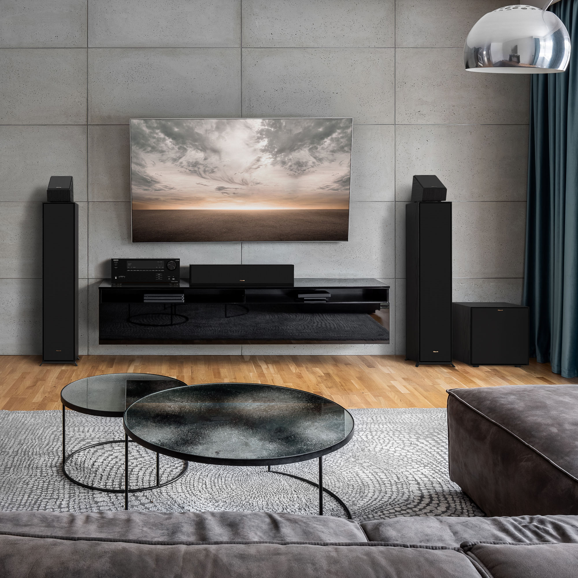 klipsch_r_101sw_subwoofer_in_a_home_theater_setting_with_grilles_on_7.jpg