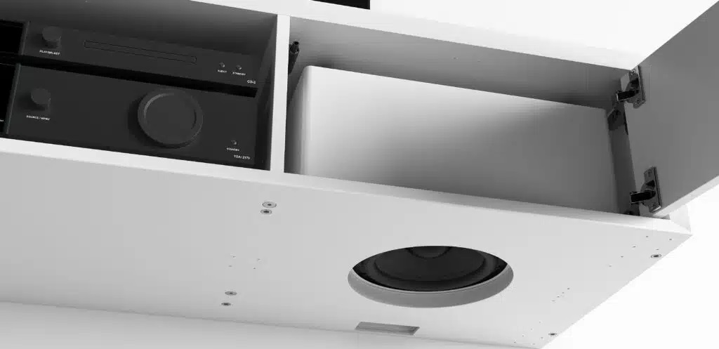 sa_silverback1_sb_white_product_environment_.0007_2_1_1024x497.jpg