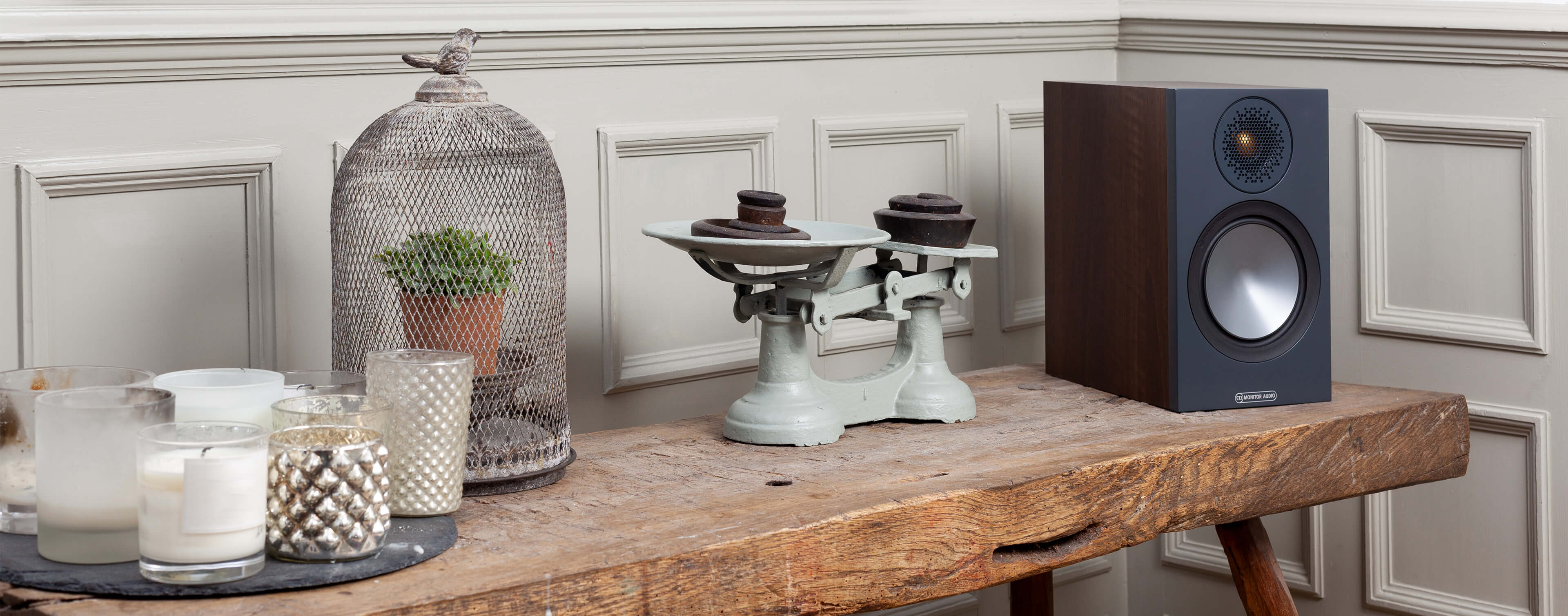 ma_bronze_50_walnut_tablescales.jpg