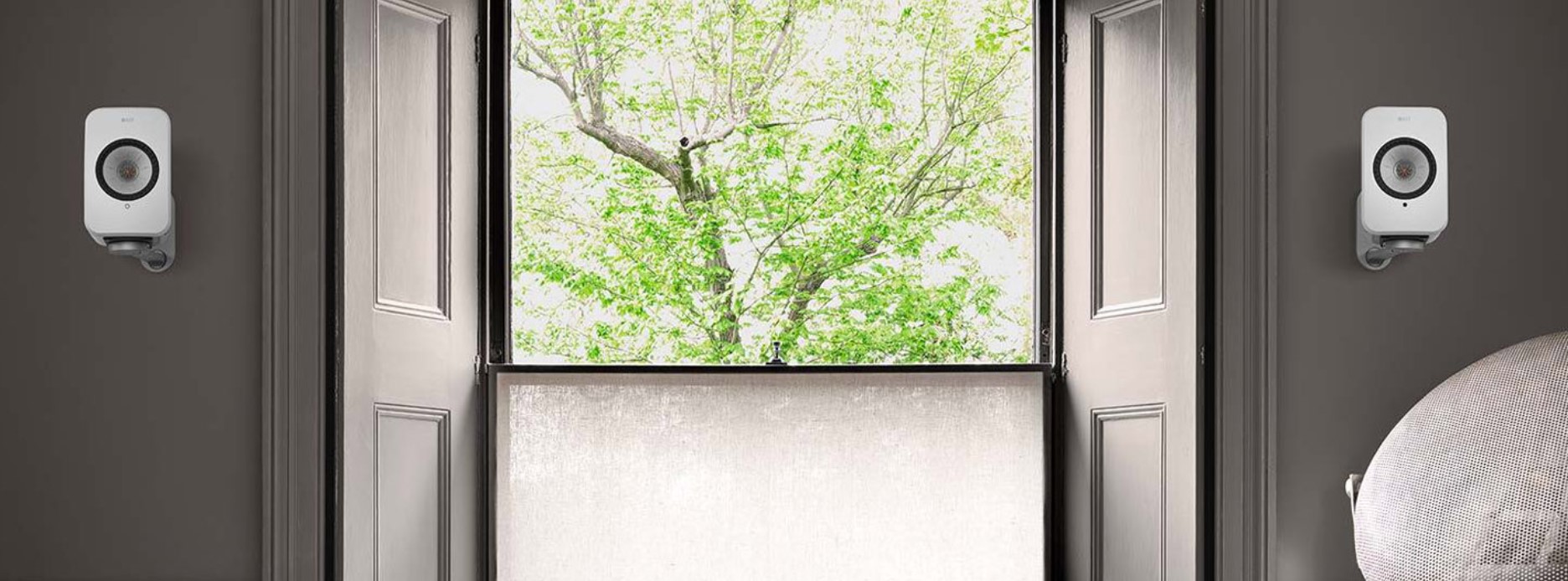 kef_b1_wallmount_02.jpg