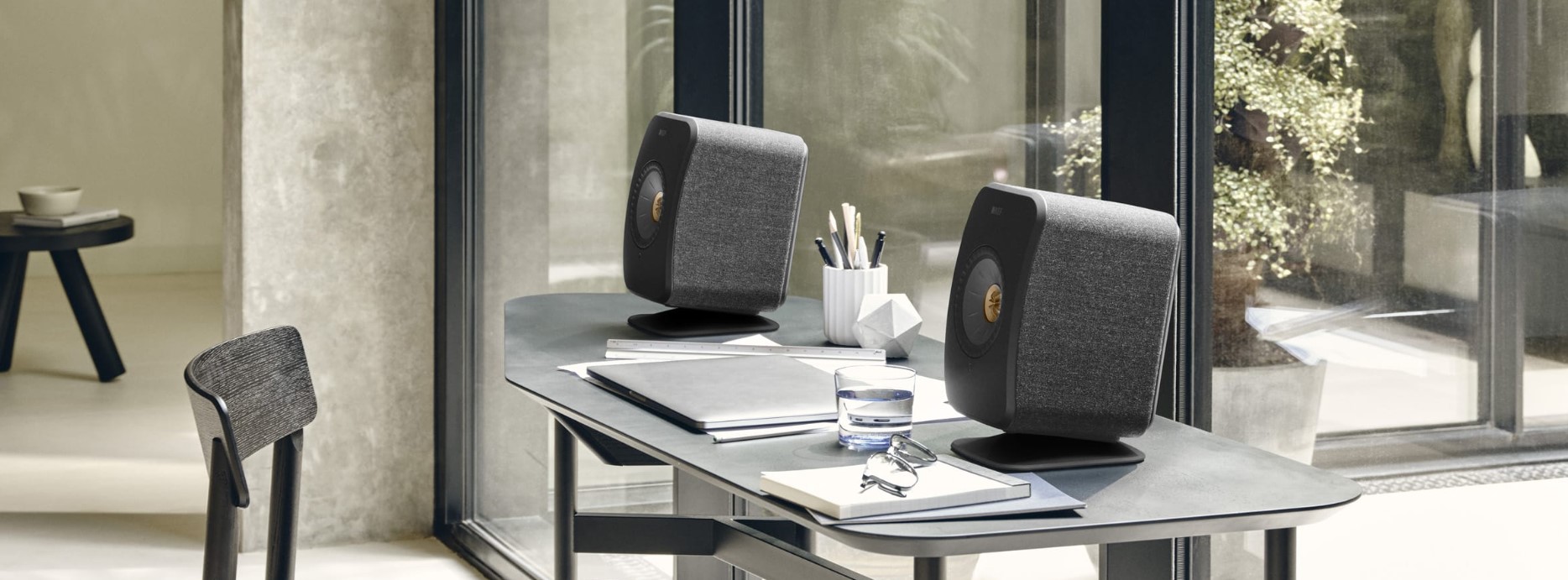 kef_p1_deskpad_02.jpg